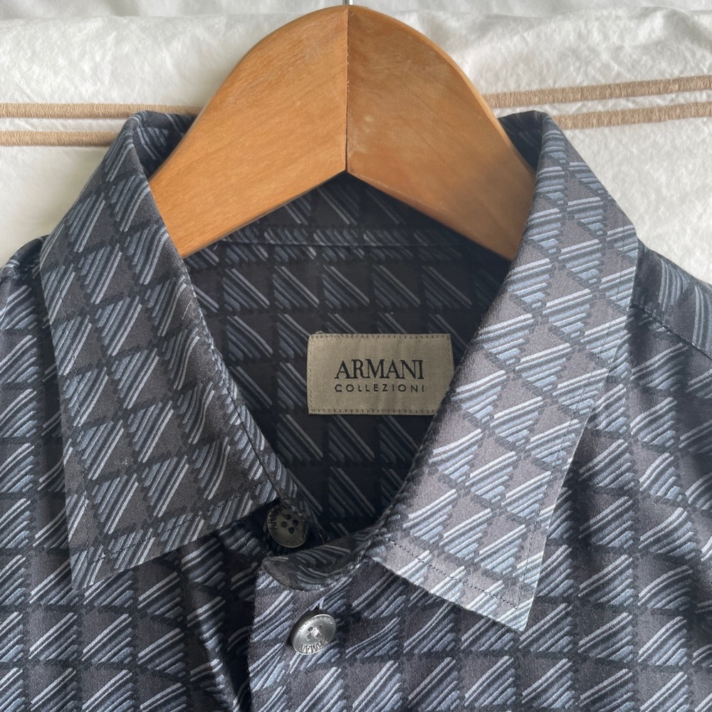 Armani Collezioni L/S button down shirt.